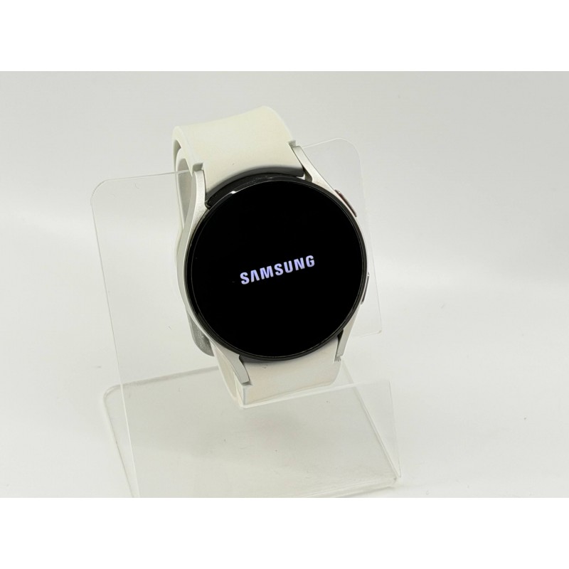 Купить Samsung Galaxy Watch4 40 mm (SM-R860) Samsung Galaxy Watch4 40 mm (SM-R860)